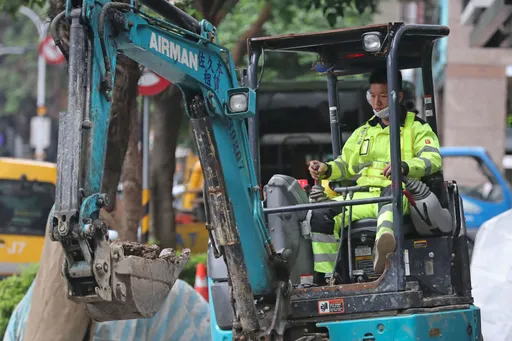 勞保財務破大洞!陳建仁加碼撥補被轟「無效」 民眾黨要求中央這樣做