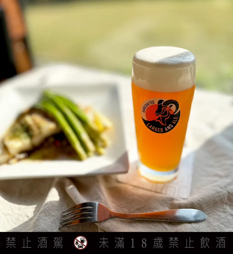 吉比鮮釀餐廳季節啤酒「比利時季節愛爾」。業者提供