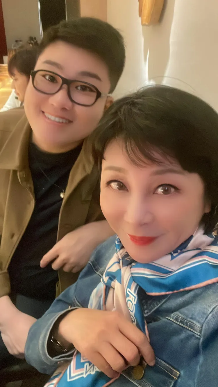 吳淡如近來常常曬乾兒子九妹。引自吳淡如臉書