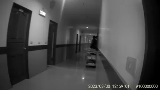 這男人太狠了!8年前送人去深造 一句「好久不見」讓出獄後的他傻眼