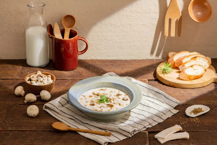 高蛋白零食品牌Spark Protein今年3月推出首款飲食控制餐Spark Meal高纖飽食濃湯。業者提供