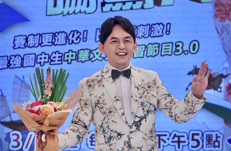 他說自己年代還停留在酷龍。林林攝