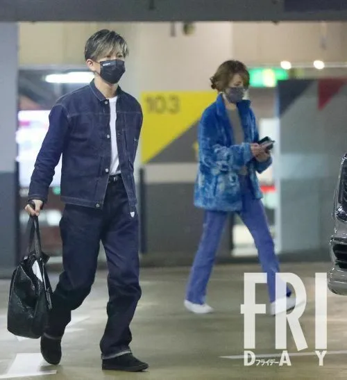 木村拓哉（左）和工藤靜香2月24日一起外出。翻攝FRIDAY
