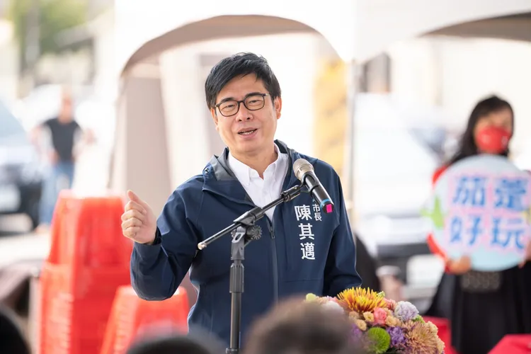 陳其邁說，非常感謝屏東。高市府提供