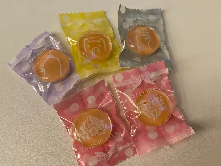 雙帥最後送喜糖給全場粉絲當禮物。大國文化