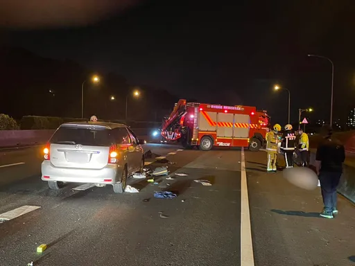 62歲男深夜闖國道　警獲報趕往...2分鐘後即遭3車追撞輾斃