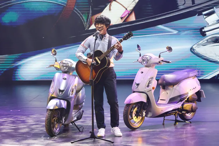 盧廣仲表演。鄭孟晃攝