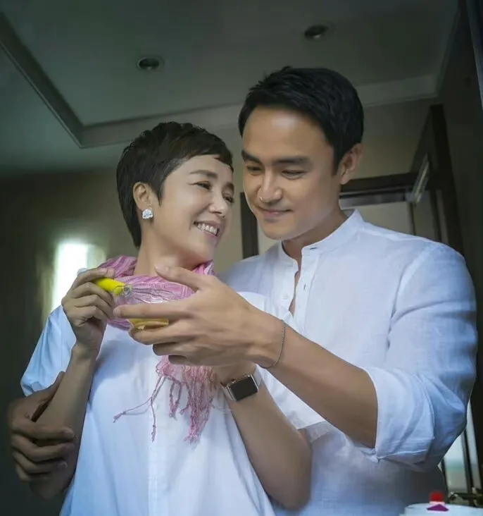 43歲明道（右）和53歲蔣雯麗沒啥CP感。恆星娛樂提供