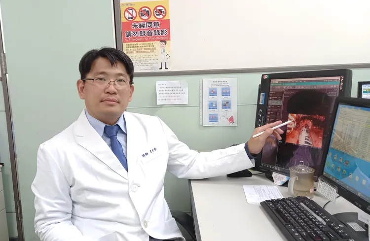 王士豪表示，並非每人都適用達文西，建議要與醫師進行詳細討論。嘉基提供