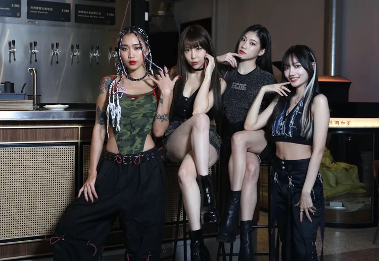 「Formosa Sexy」由Lulumi（左起）、梓梓、芊芊、少鹽組成。陳明中攝