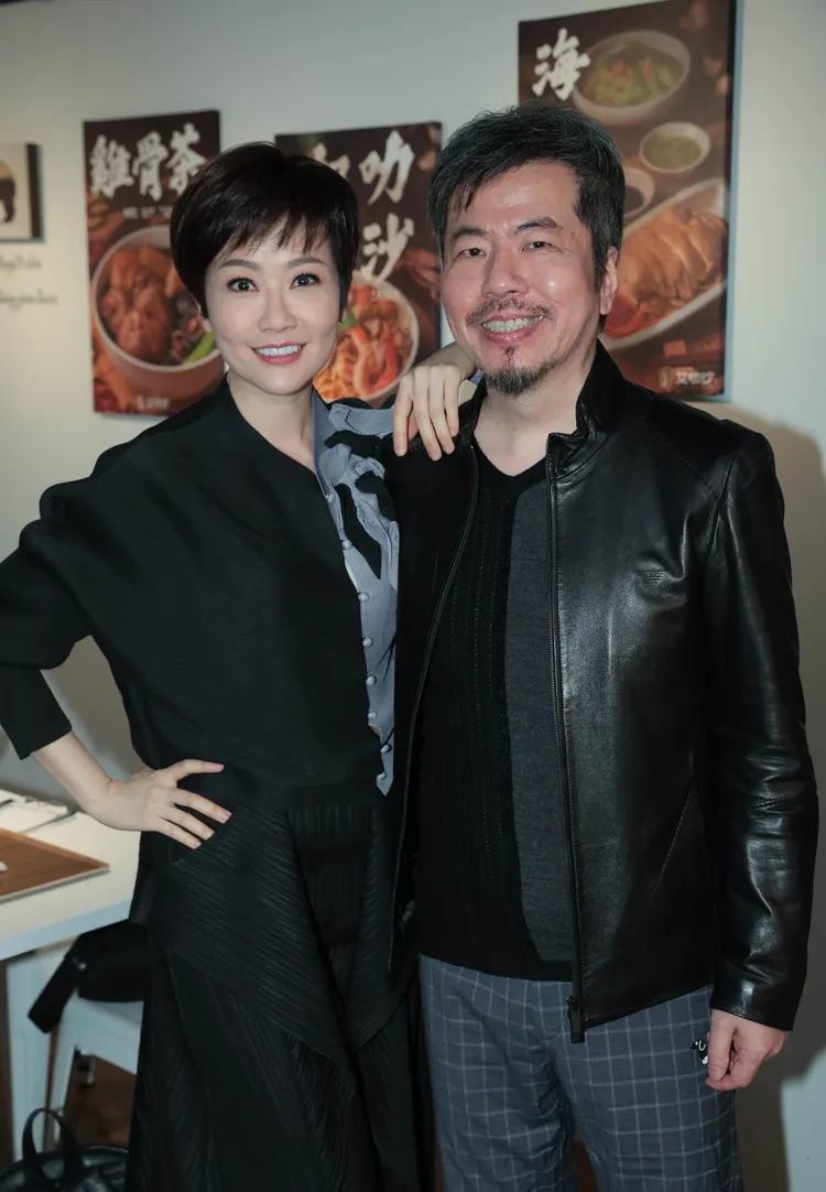 寇乃馨（左）覺得跟黃國倫愈吵愈好。彭欣偉攝
