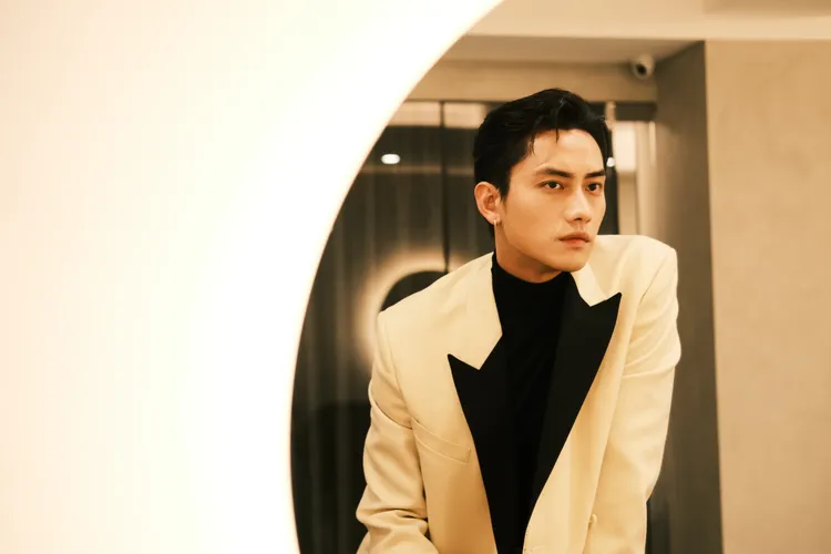 范少勳肩負著一家之主的重責。青春期影視提供