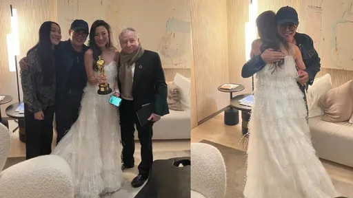 李连杰后台拥抱杨紫琼献祝福 女儿晒15年前《神鬼奇航3》传奇合照