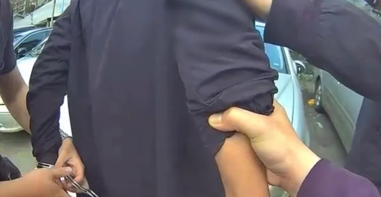 警方逮捕黃男。翻攝畫面