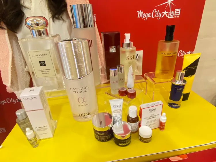 化妝品、內睡衣單筆3000元送300元