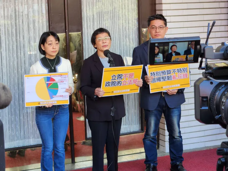 陳椒華直言，立法院不是行政院的立法局，不該如此草率。施智齡攝
