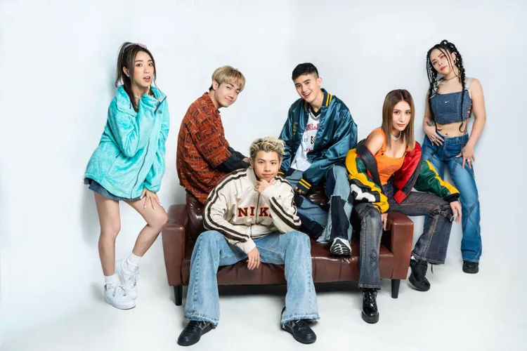 梁舒涵（左起）、張龍、淇揚、子賢、呂婕菲、夏沐一起在舞台發光發熱。寬寬整合行銷提供