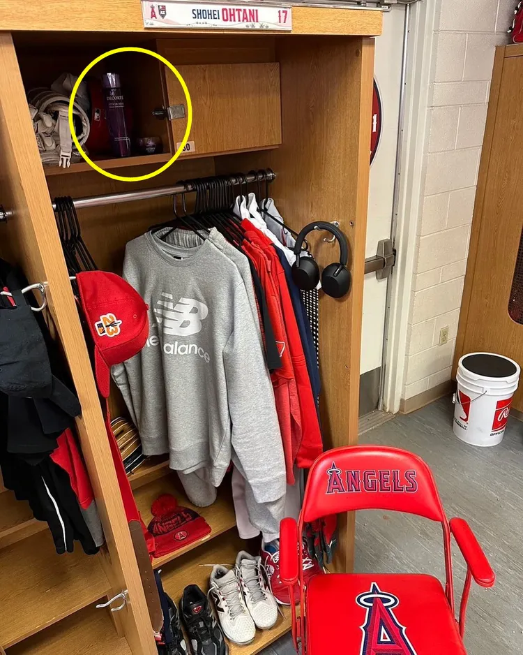 大谷翔平私人櫃子擺著KOSE的DECORTE系列產品。翻攝大谷翔平IG