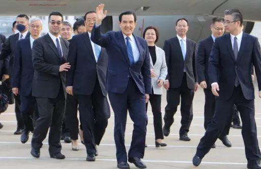 馬英九赴中吐這一句話讓她怒了！「迷戀習近平到彎腰的程度」