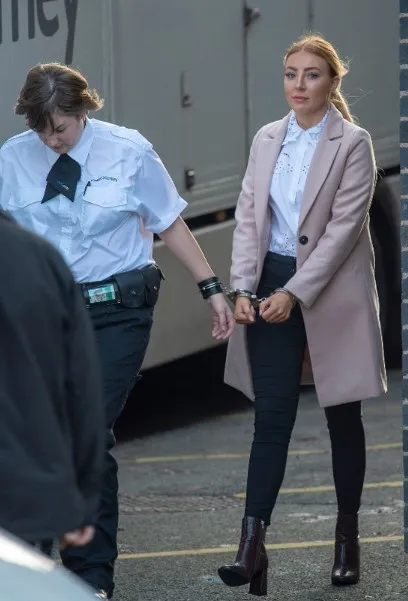 美女獄卒甘恩因與罪犯在獄中發生性關係等情事，被判處一年刑期。翻攝HM Prison Berwyn