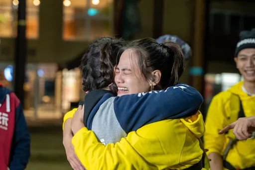 《綜藝玩很大》高空繩索挑戰　女星崩潰暴哭