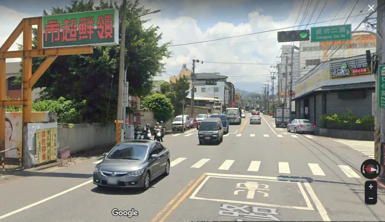 地點位於台中市大里區仁化路、成功二路口。翻攝Google街景