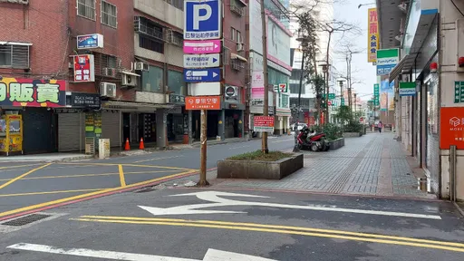 驚悚！桃園男子墜樓頭身分離　「頭顱滾到KTV外」嚇壞路人