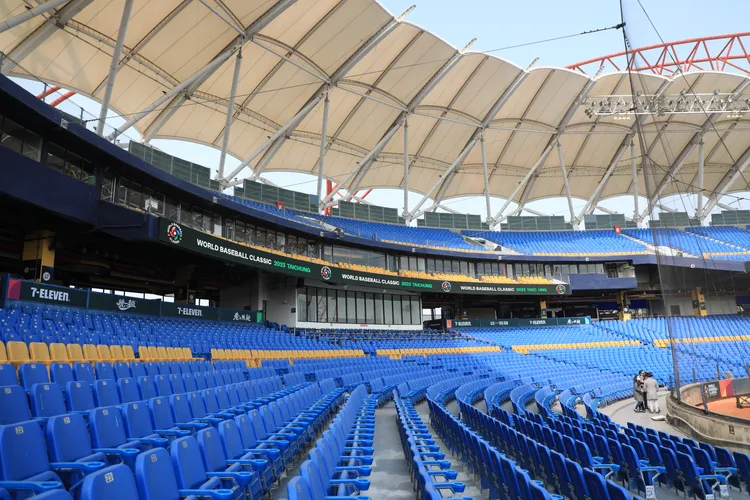 台中洲際棒球觀眾席。台中市政府提供