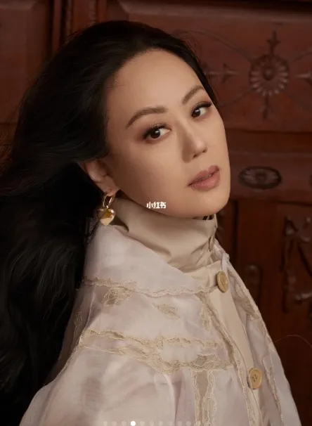 59歲的章小蕙，駐顏有術。引自章小蕙小紅書