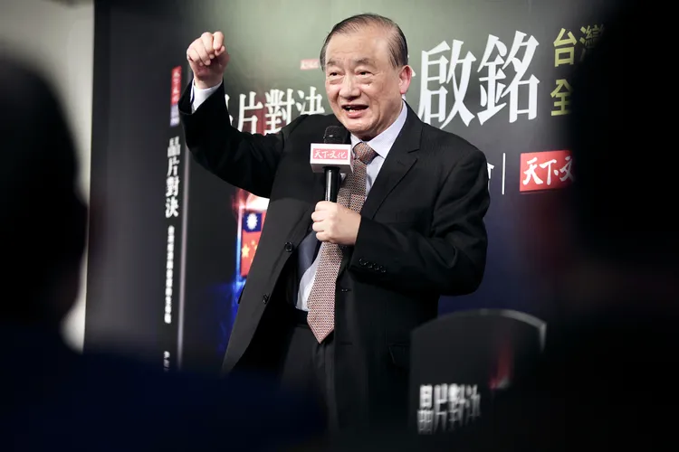 前經濟部長尹啟銘出新書《晶片對決》。林林攝