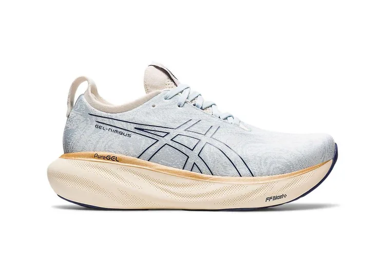 GEL-NIMBUS 25跑鞋，4980元。品牌提供