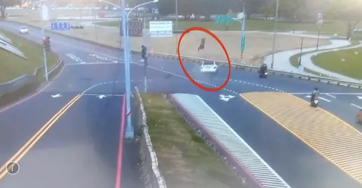 酒駕害命！三重男開車逆向超車煞不住　無辜騎士遭撞噴飛1樓高慘死