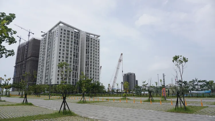 外在環境不利房市發展，今年交易量推估相對去年下滑。葉家銘攝