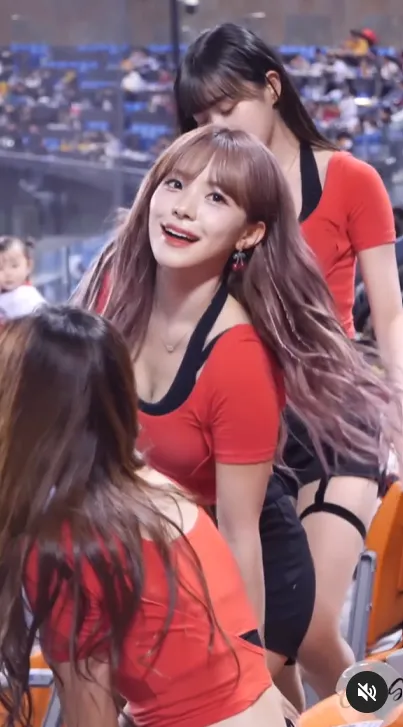 李多慧加入樂天後，有網友立刻喊變心。翻攝自李多慧IG