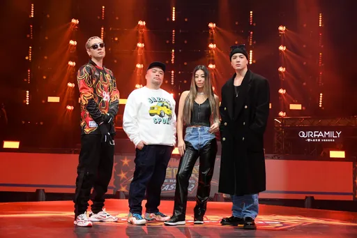 《大嘻哈時代2》總冠軍賽走出螢幕 蔡詩芸眾評審各懷鬼胎擁冠軍名單