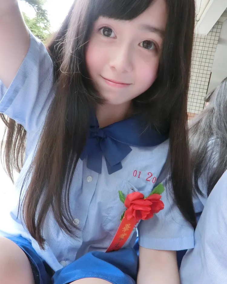 吳兆絃學生時代超清純。翻攝自吳兆絃IG