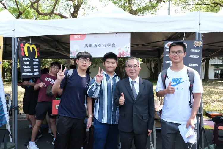 台大杜鵑花節今登場，同步舉辦社團、學系博覽會。台大提供