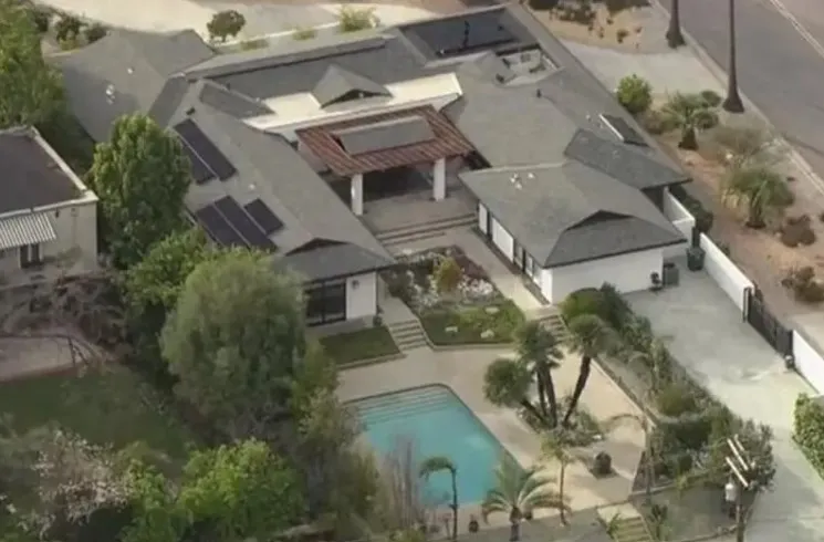 卡斯楚買的第二棟豪宅，就在當初他買中獎樂透附近的「福地」。翻攝twitter/NEW YORK POST