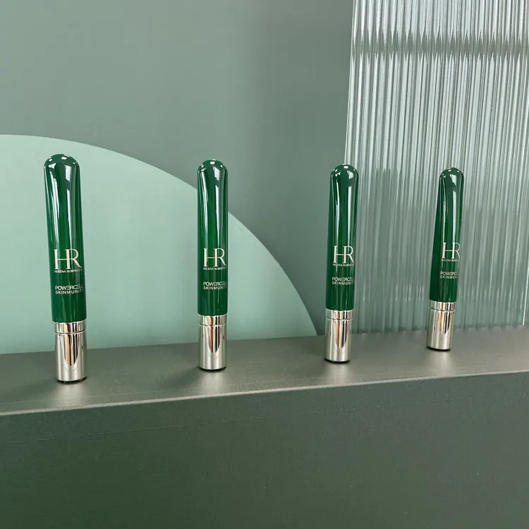 HR植萃綠寶舒緩亮眼霜，15ml／4100元。品牌提供