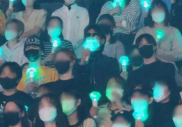 KEY、珉豪、泰民上周日現身演唱會力挺隊長溫流。翻攝推特