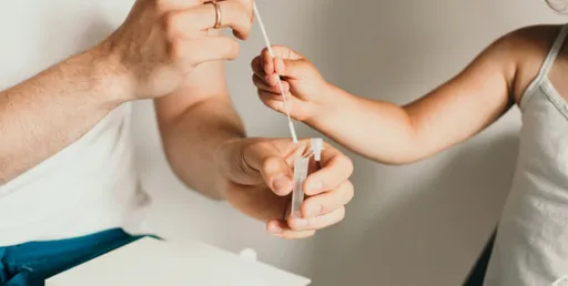 只為了好玩!女子邀家人驗DNA 驚揭祖父埋藏45年的醜陋秘密