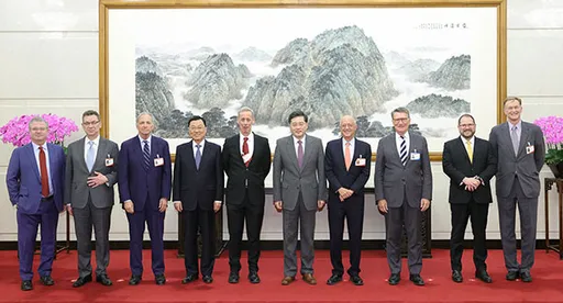 中國外長見美商：中美關係「春寒料峭」很遺憾