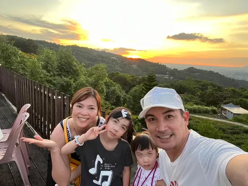 專訪｜伊正聞大女兒成長遲緩坦言「我害怕過」　不捨小15歲妻1打2搬進明星村