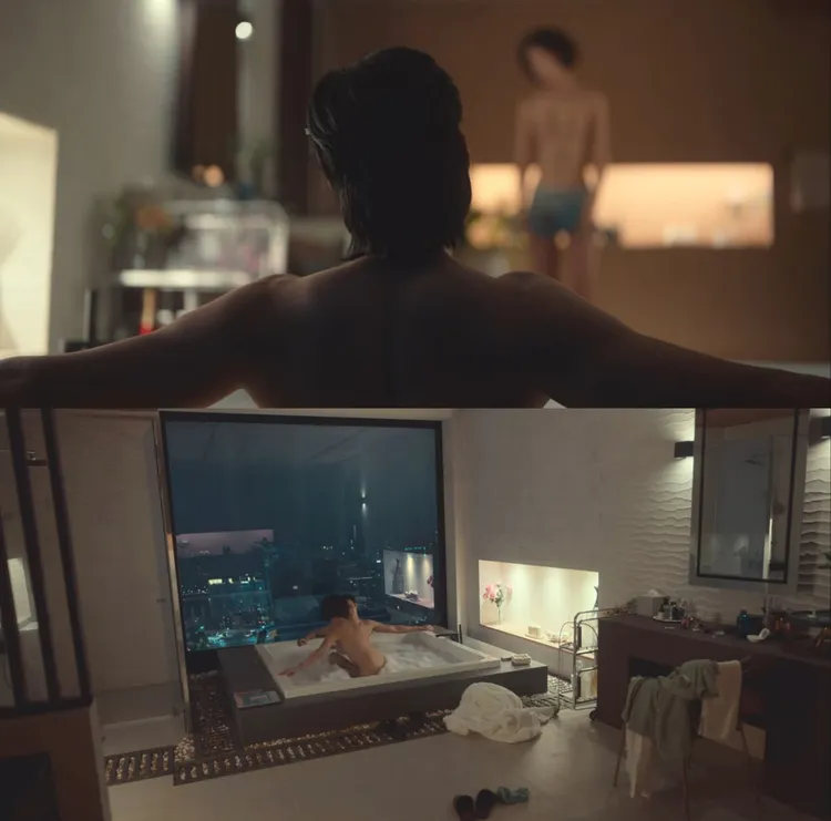 車珠英脫掉內衣後，雖然鏡頭刻意拉遠，但她走進浴缸時露點，引發網友熱議。翻攝Netflix