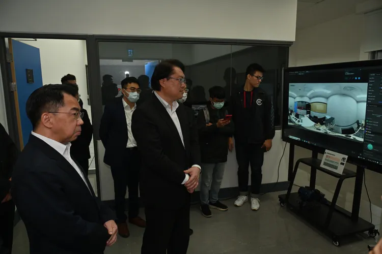 林右昌視察警察大學。翻攝畫面