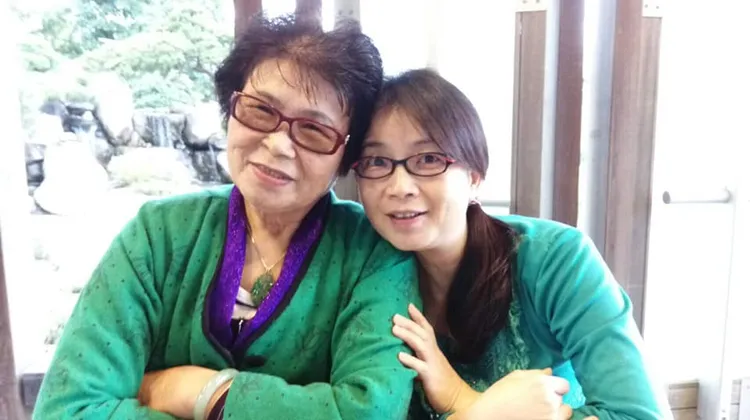蔡玉真和媽媽合影。翻攝自蔡玉真臉書