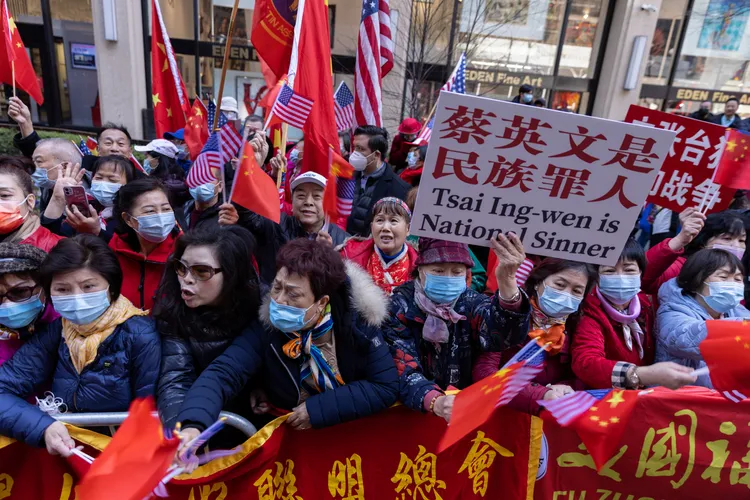 蔡英文過境美國遭親中人士鬧場。路透社