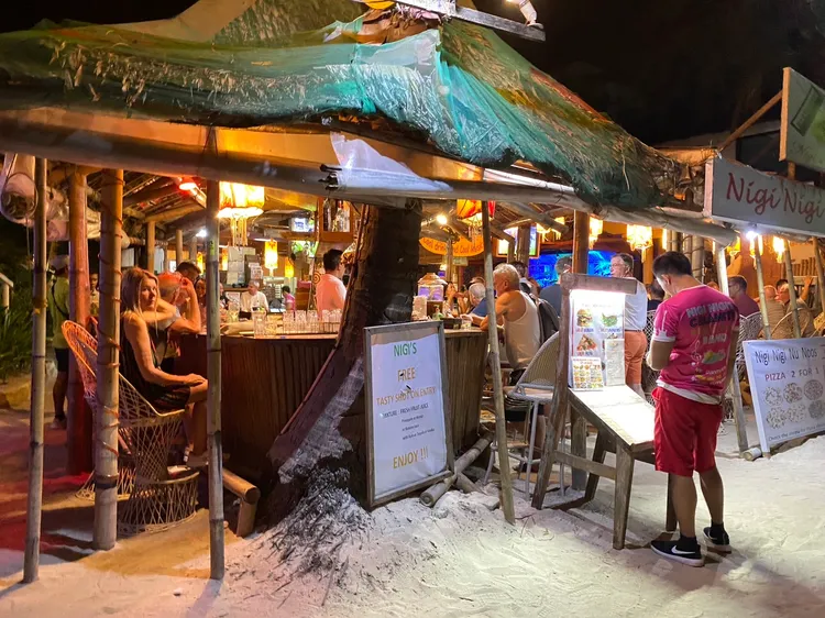 長灘島夜生活。陳怡文攝