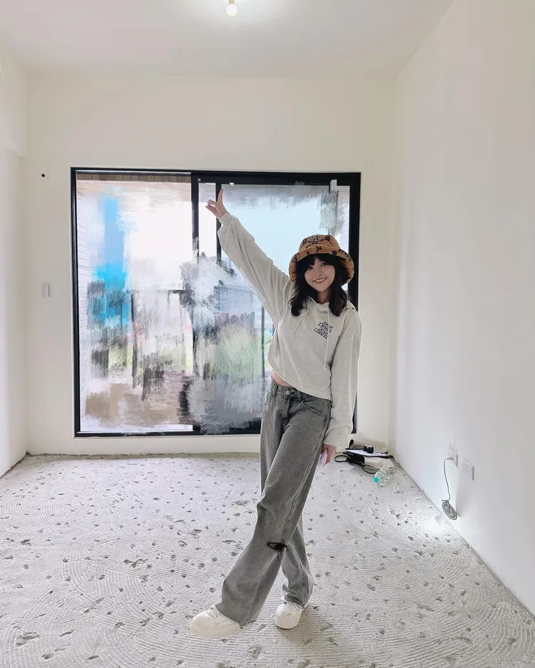 徐凱希購入人生第一間房，日前開心在臉書與眾人分享喜悅。翻攝徐凱希臉書