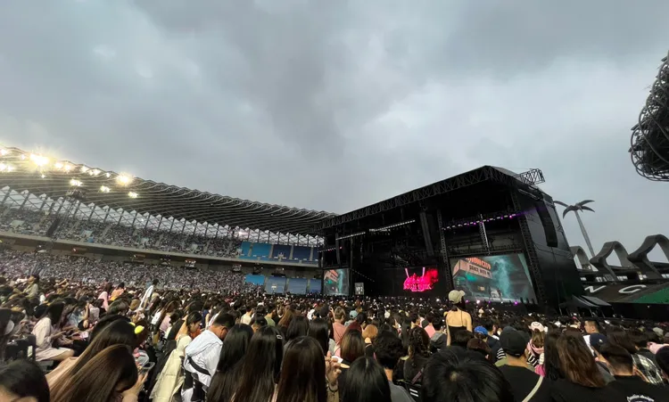 BLACKPINK今晚繼續在高雄國家體育場演出。讀者提供